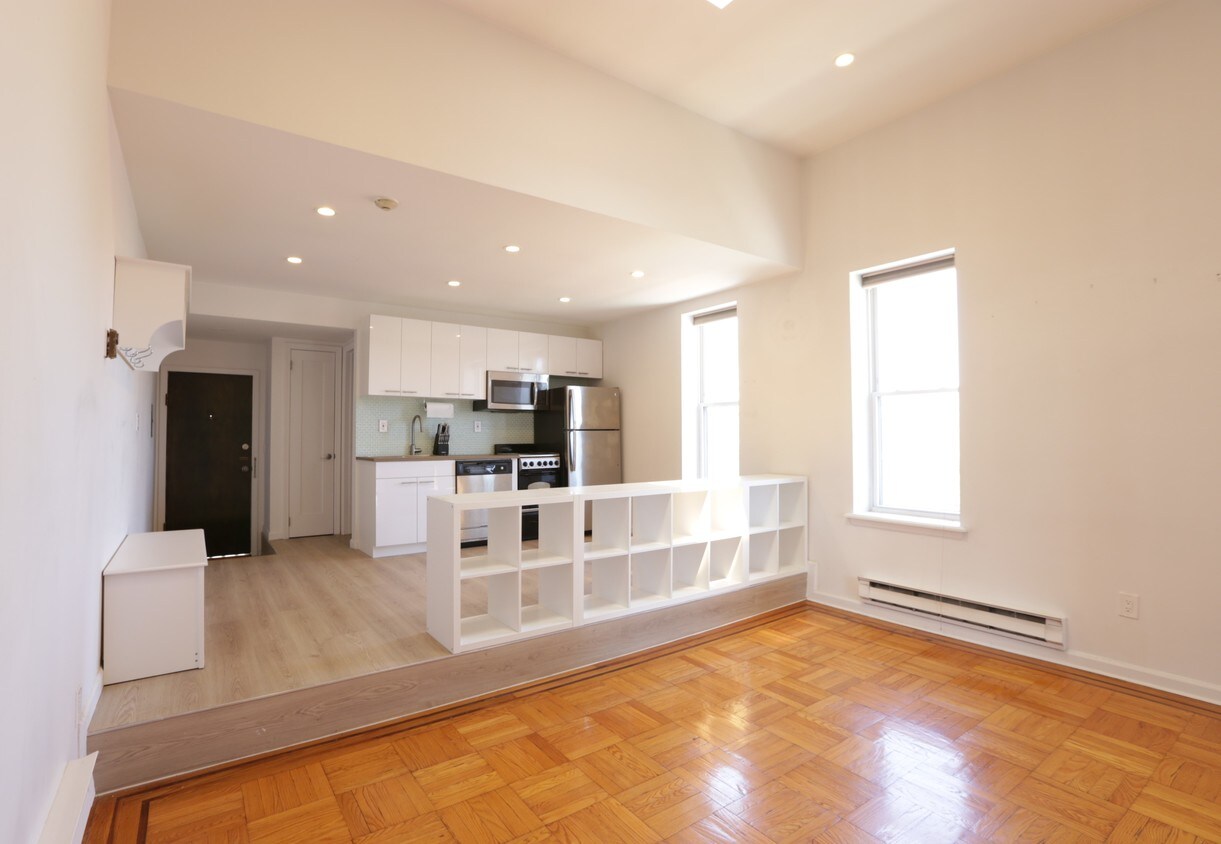 Foto principal - 834 Hudson St