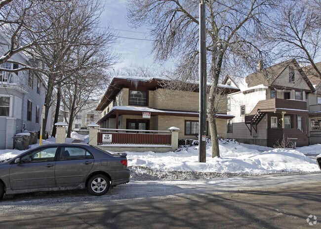 Foto del edificio - 210 N Blair St