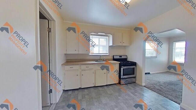 Foto del edificio - 25117 Malvina Ave