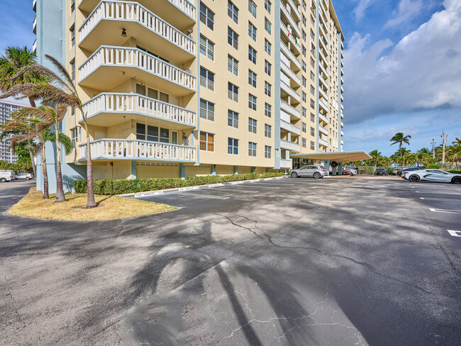 Foto del edificio - 305 N Pompano Beach Blvd