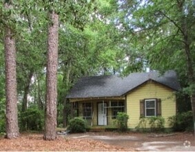 Building Photo - 143 N Milton Rd