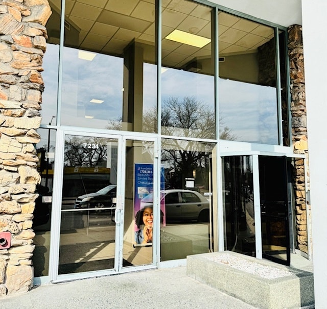Building Photo - 7234 W North Ave