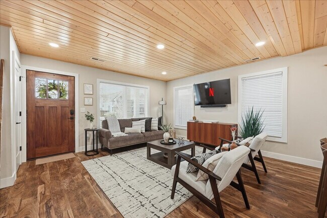 Foto del edificio - 1434 S Euclid Ave