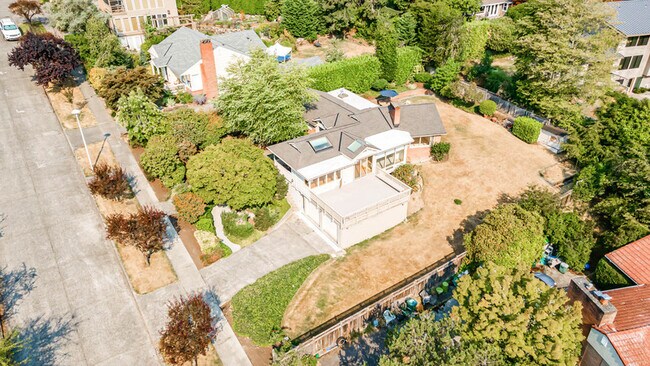 Foto del edificio - 5120 NE 54th St