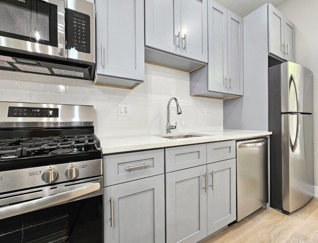 Foto del edificio - 428 W Belden Ave