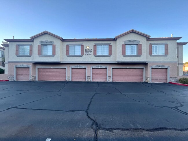 Foto del edificio - 10220 Penrith Ave