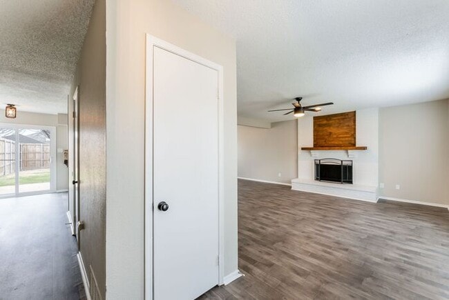 Building Photo - Move-in ready home in Rowlett!