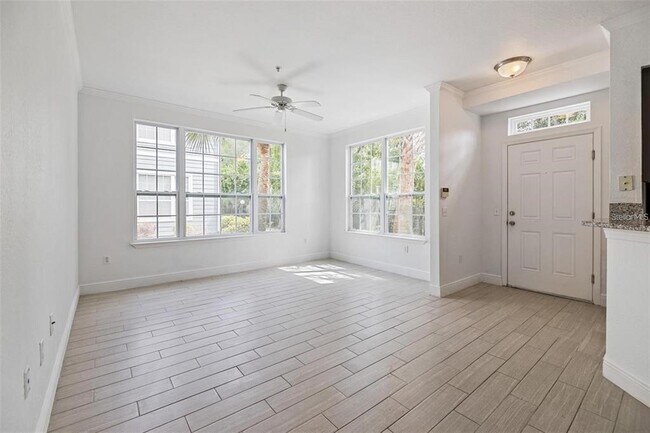 Foto del edificio - 5571 Rosehill Rd