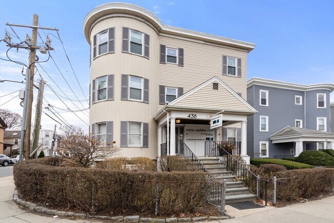 Foto del edificio - 438 Washington St