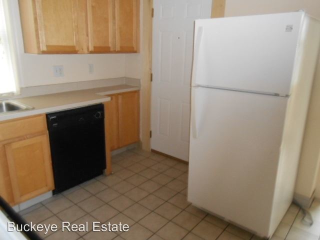 Building Photo - 5 br, 2 bath House - 123 E. Lane Ave.