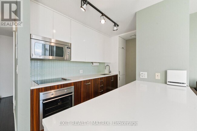 Photo du bâtiment - 201 Parkdale Ave