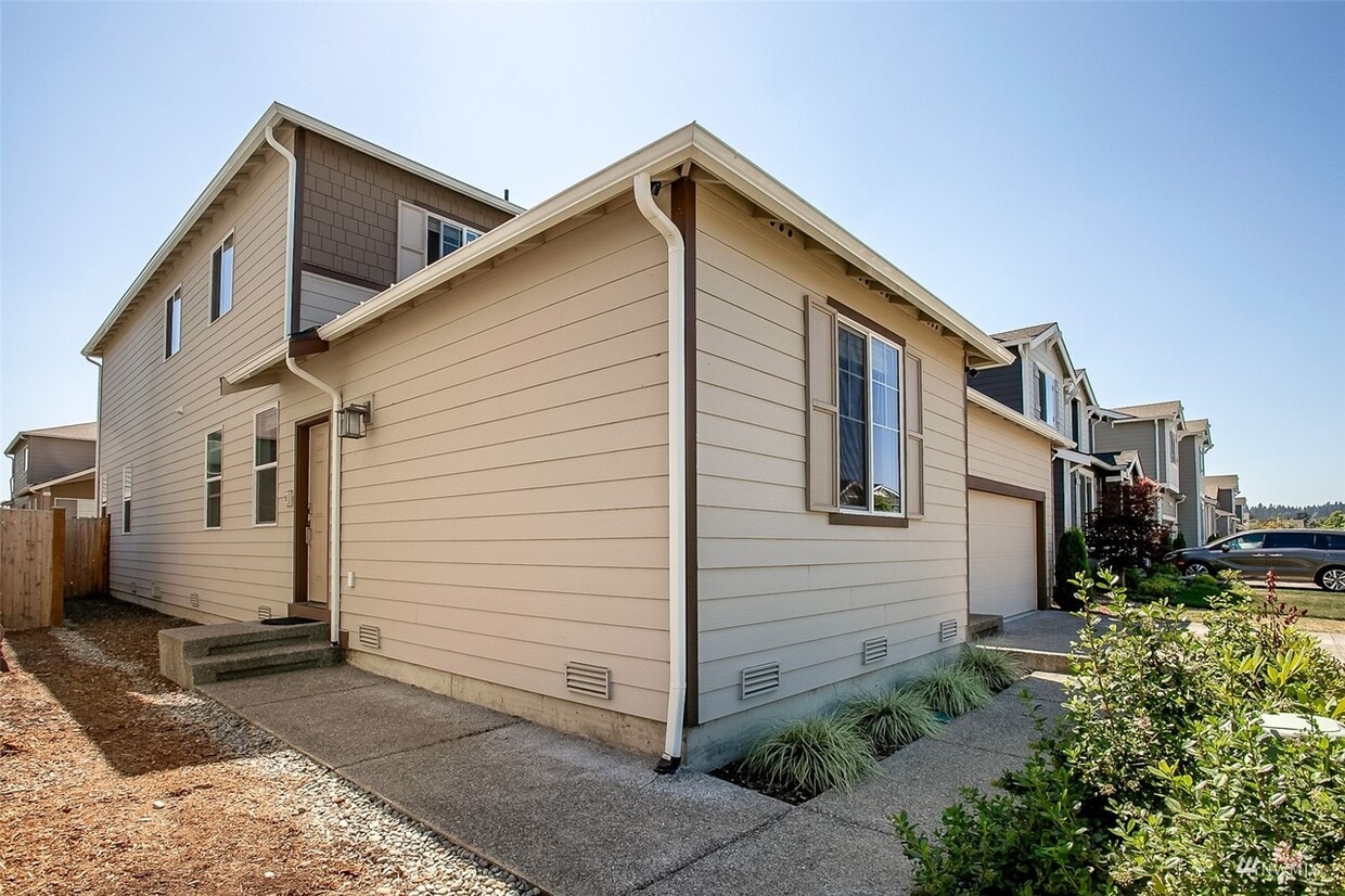 2808 14th Ave NW, Puyallup, WA 98371 House Rental in Puyallup, WA