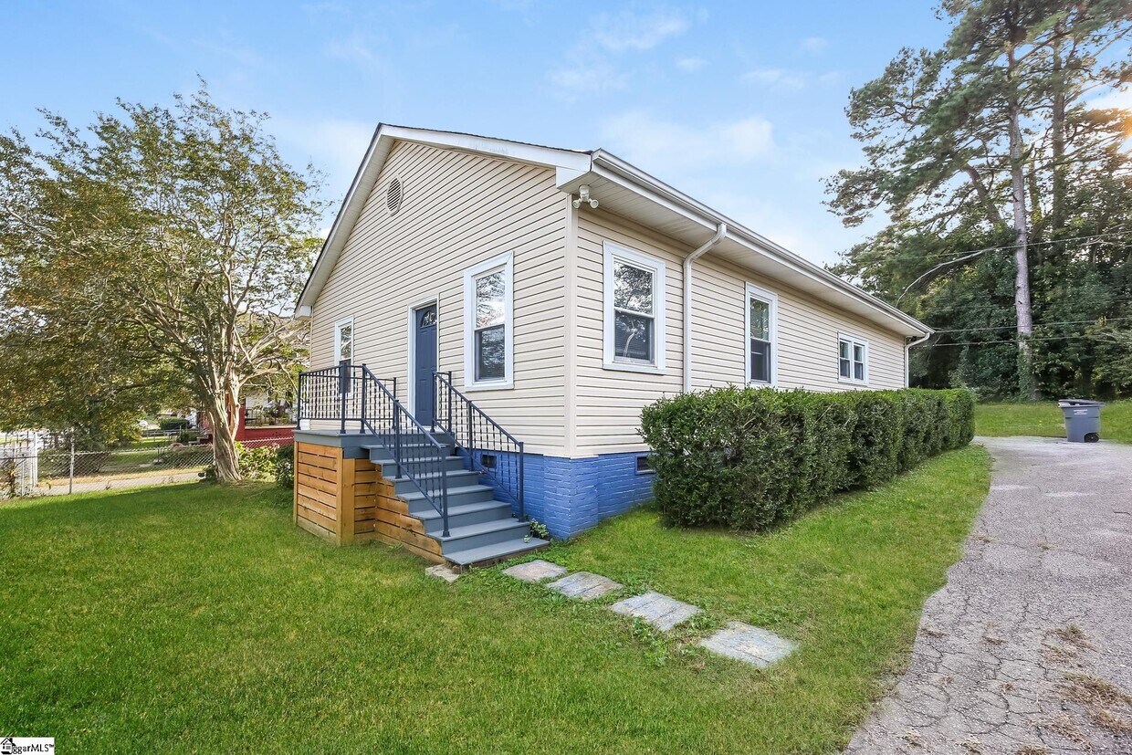 253 Reeves St, Greenville, SC 29605 House Rental in Greenville, SC
