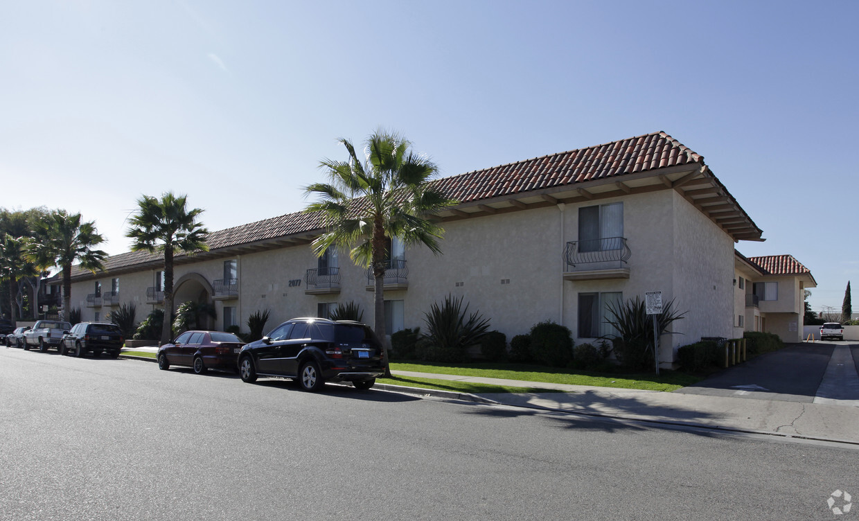 Primary Photo - El Cordova Apartments
