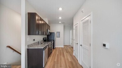 Building Photo - 5608 Bucknell Rd