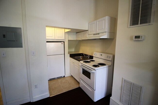 Foto del edificio - 2731 St Paul St