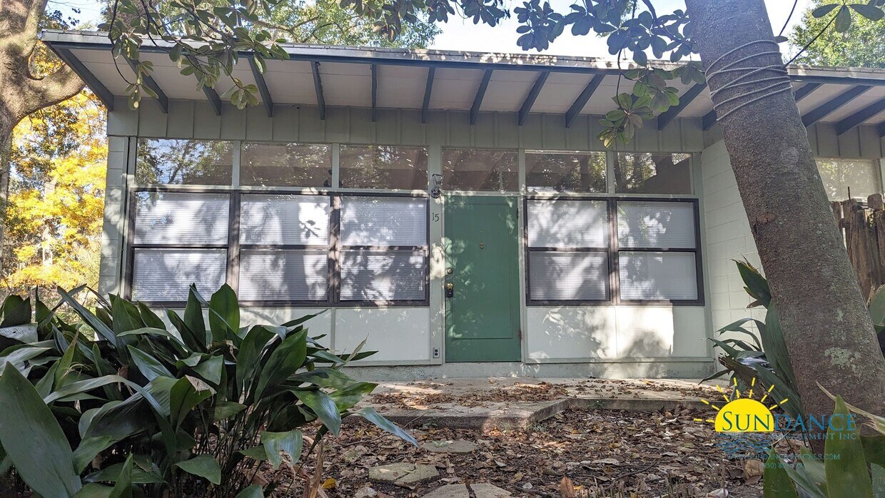 Foto principal - Cozy 1 Bedroom Florida Cottage! Near Ferry...