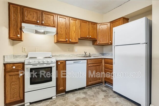 Building Photo - 6 Shepherd Ln