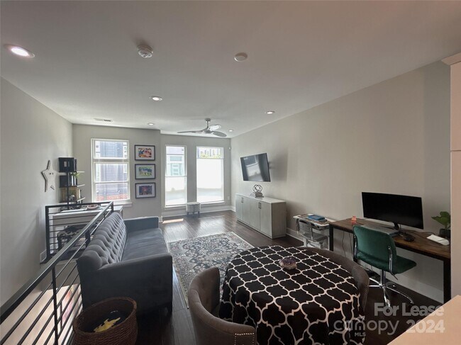 Foto del edificio - 3639 Vallette Ct
