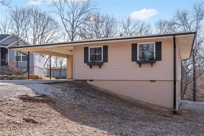 Foto del edificio - 3 Leigh Ln