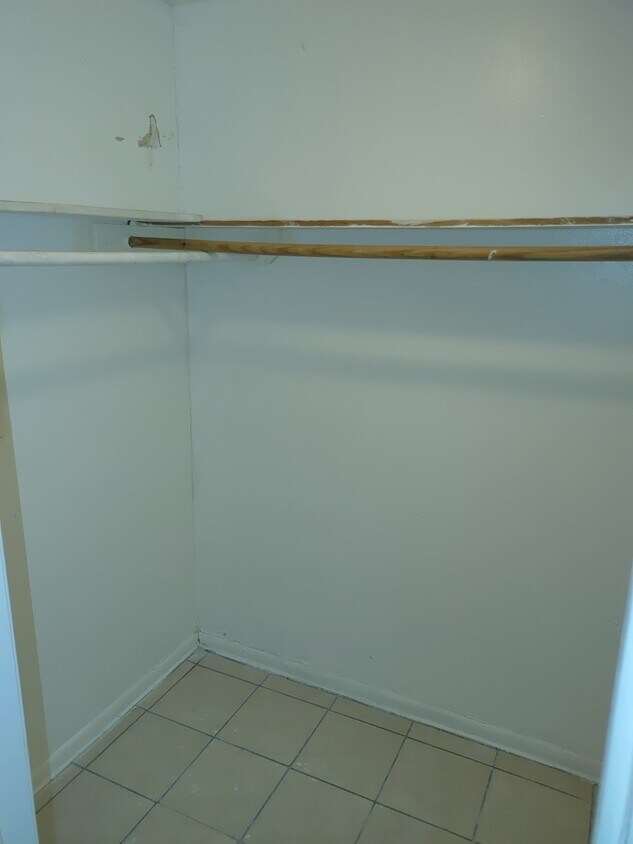 Building Photo - College Park Apartment
