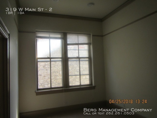 Building Photo - 319 W Main St