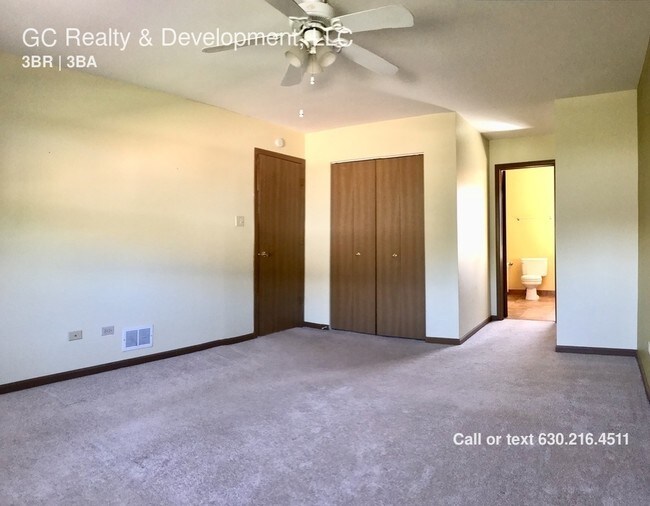 Building Photo - 681 N Katherine Ln