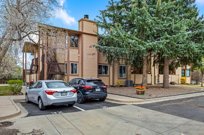 Building Photo - 1075 S Garrison St