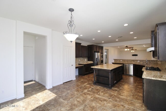Building Photo - 3929 E Tonto Pl