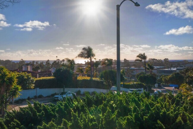 Foto del edificio - 766 Marsolan Ave