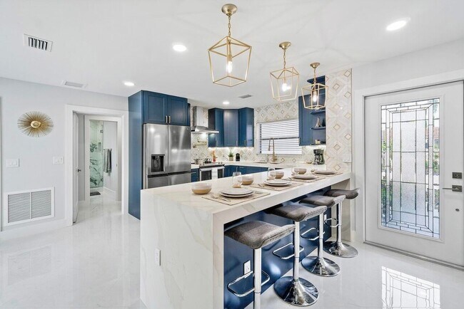 Foto del edificio - 324 Bamboo Rd
