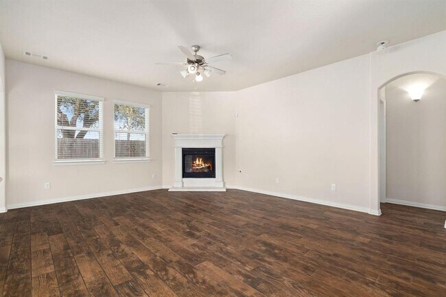 Foto del edificio - 24727 Lake Basin Ct