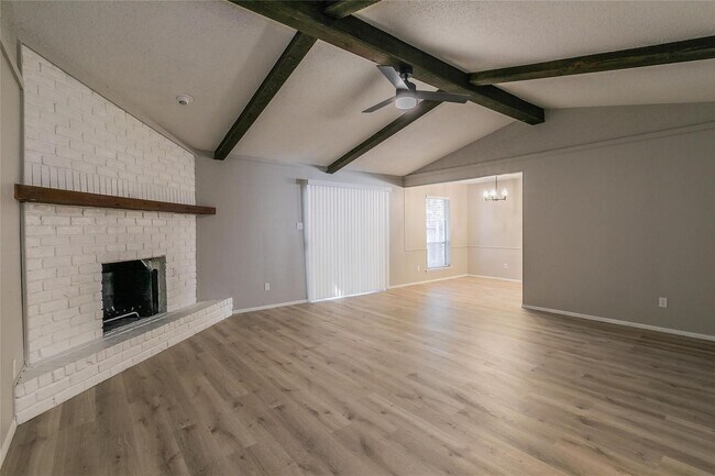 Building Photo - 5421 Manor Ln