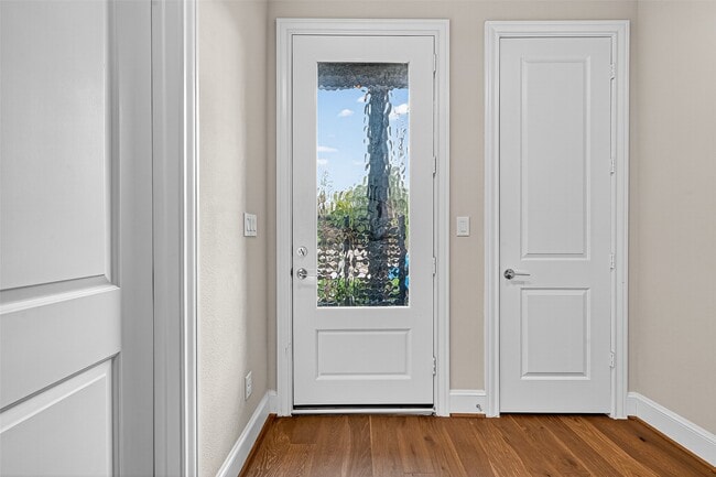 Building Photo - 815 Bringhurst St