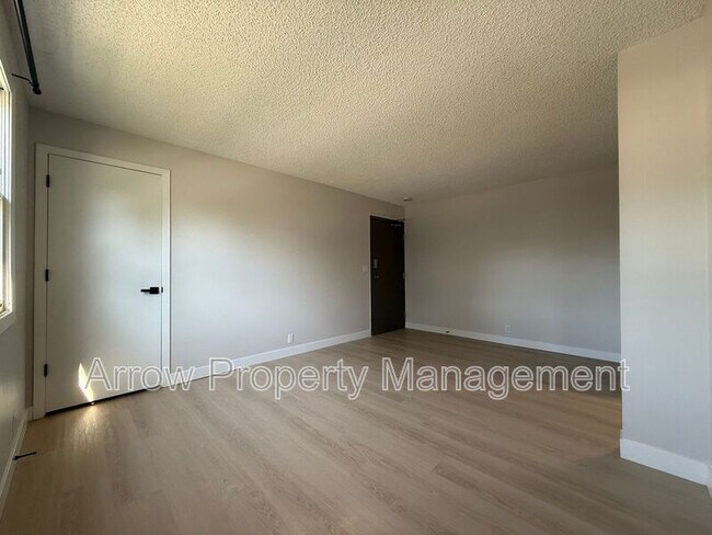 Foto del edificio - 3609 N 60th St