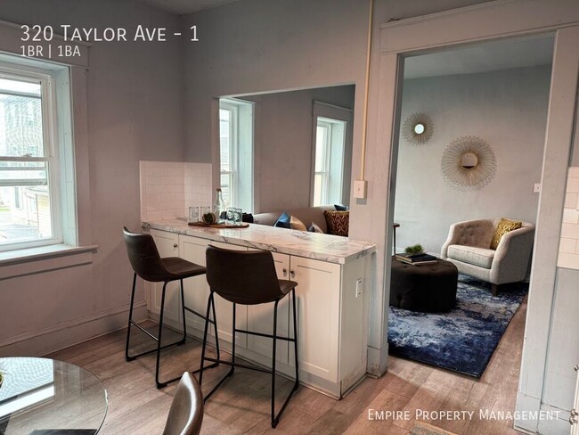 Foto del edificio - 320 Taylor Ave