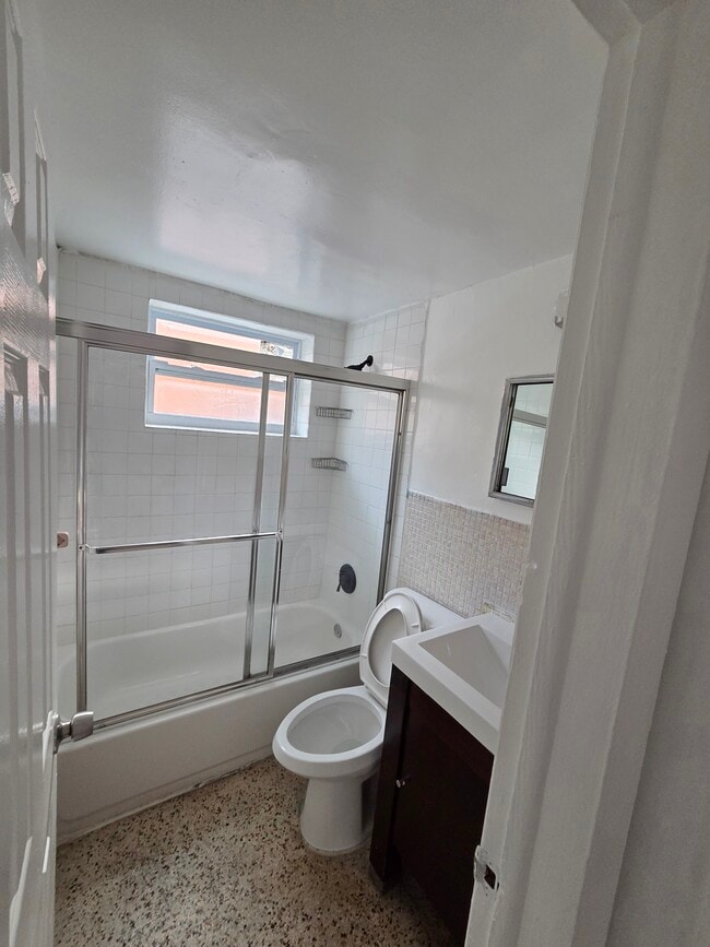 bathroom - 843 SW 3rd St