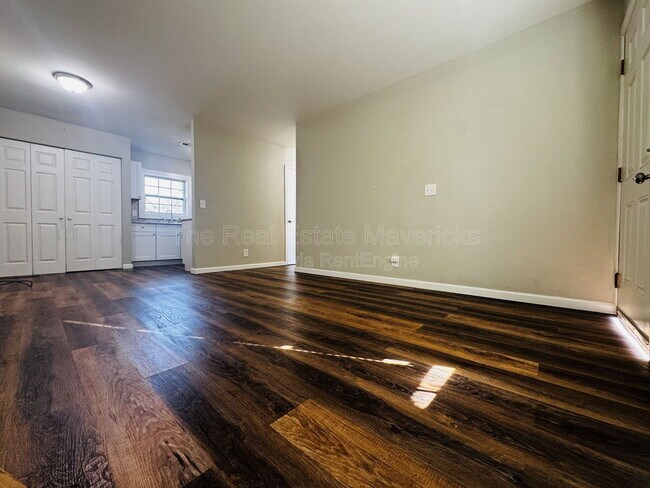 Foto del edificio - 63 Trinity Rd