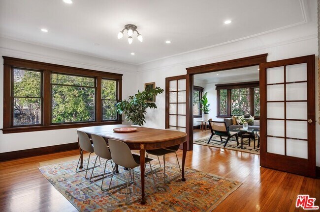 Foto del edificio - 5850 Foothill Dr