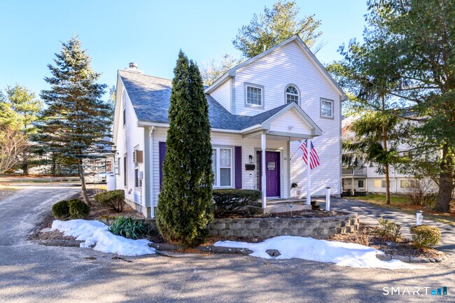 Foto del edificio - 905 Oronoke Rd