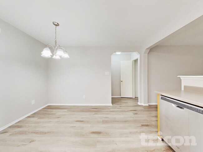 Building Photo - 12222 Autumn Cherry