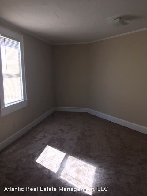 Building Photo - 3 br, 1 bath House - 908 N Main Street