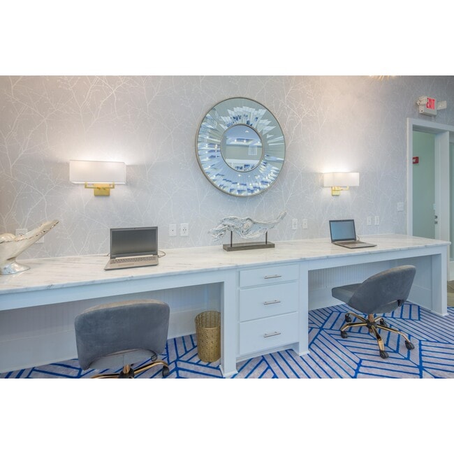 Building Photo - Sterling Town Center