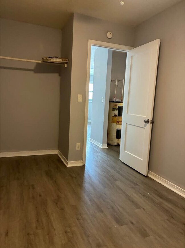 Foto del edificio - 4434 Friden Dr