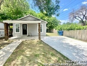 Building Photo - 3237 Colima St