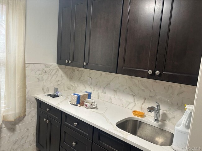 Building Photo - 133-24 Blossom Ave