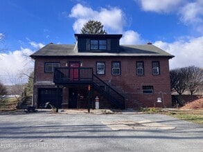 Building Photo - 274 N Rd