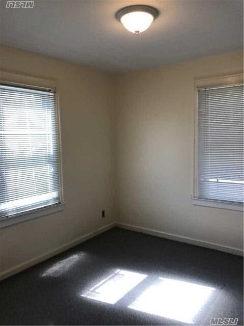 Foto del edificio - 230-06 88th Ave