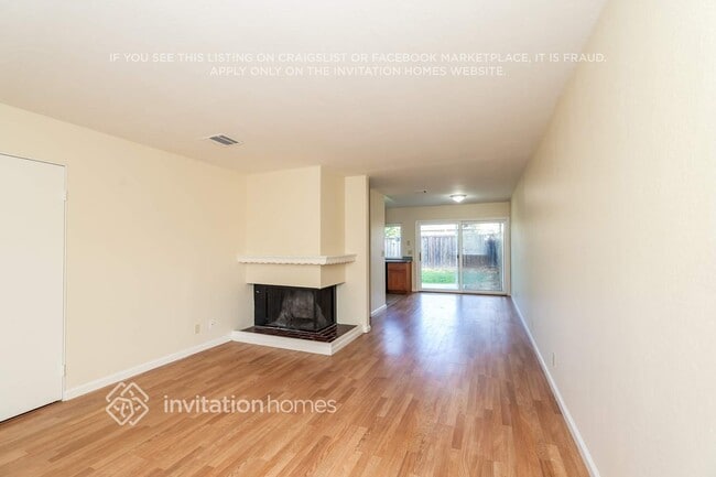 Building Photo - 120 Lainey Ct