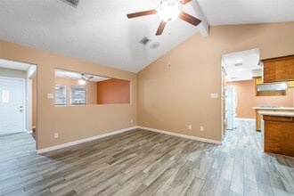 Building Photo - 123 Ballantrae Ln